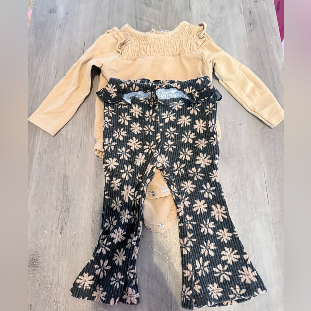 Jessica Simpson Black Floral Corduroy Leggings 6-9m